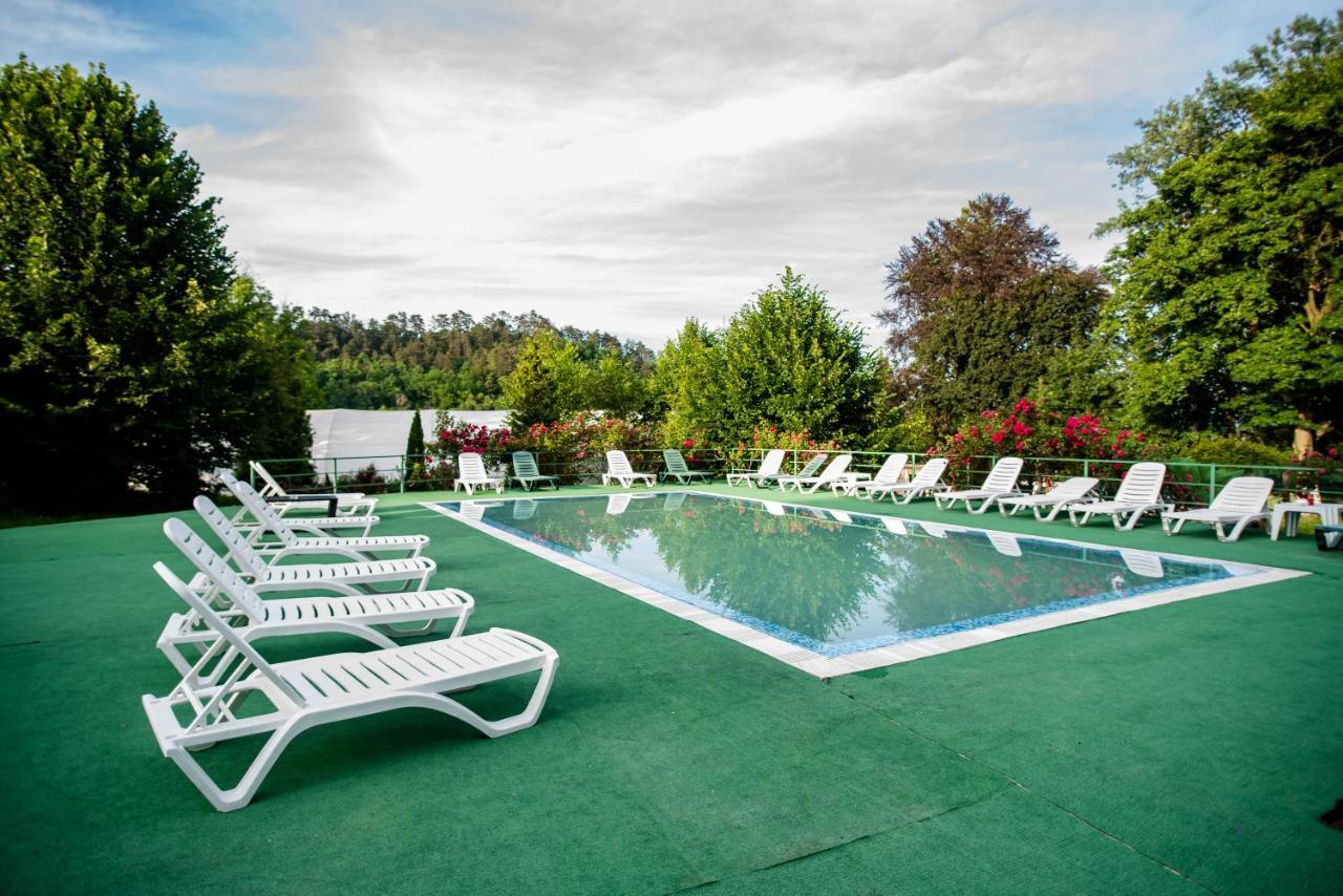 Hotel Marion Poiana Dumbraveni  Экстерьер фото