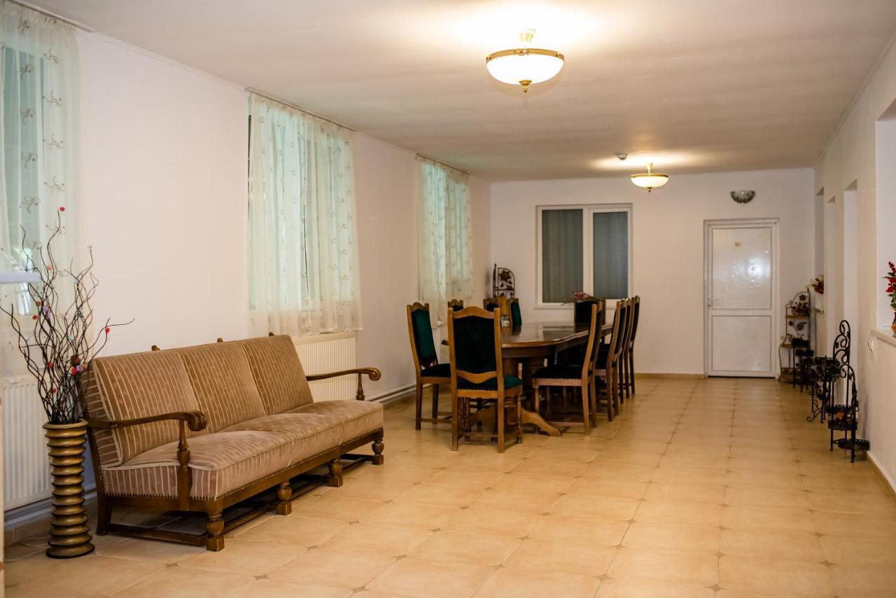 Hotel Marion Poiana Dumbraveni  Экстерьер фото